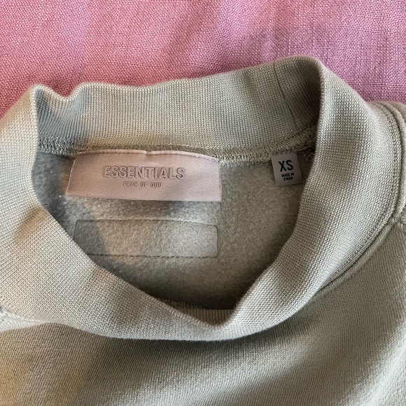 FOG Essentials Sweatshirt - Picture 3 of 4